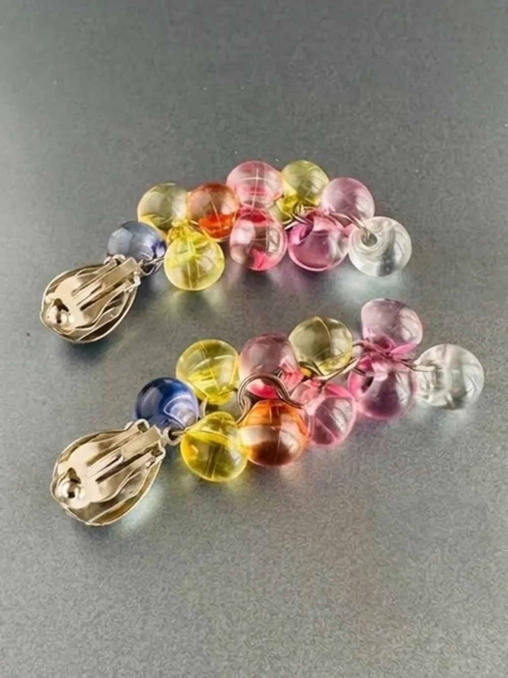 VTG 1970s Lucite Bubble Cluster Clip On Earrings Pastel Rainbow Waterfall Drop